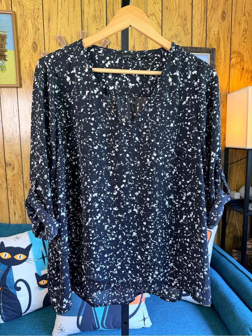 Apt. 9 Black & White Speckled V-Neck Roll-Tab Blouse